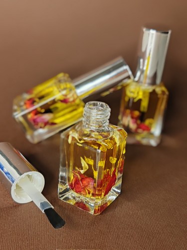 روغن تقویت کننده ی ناخن