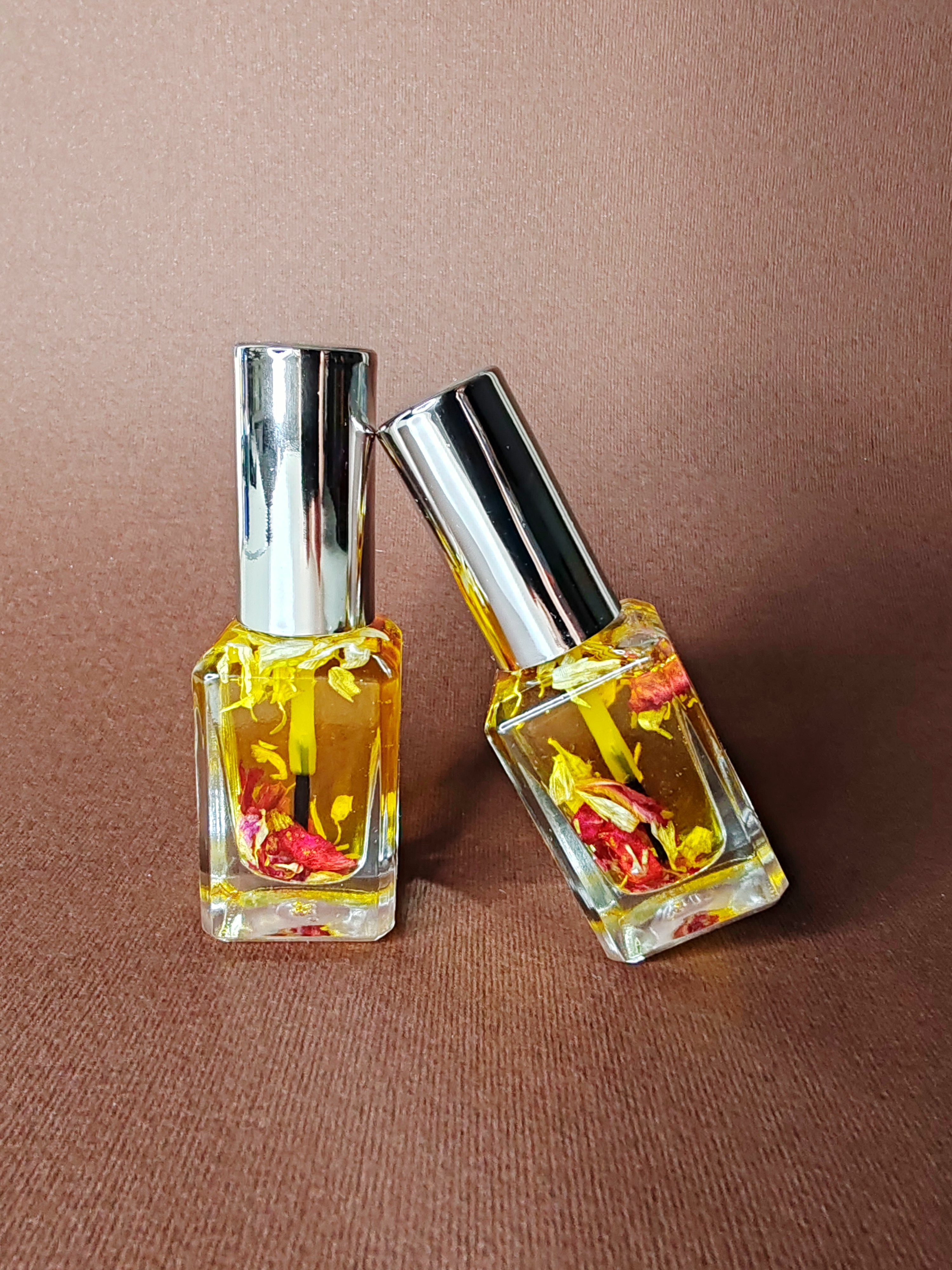 روغن تقویت کننده ی ناخن