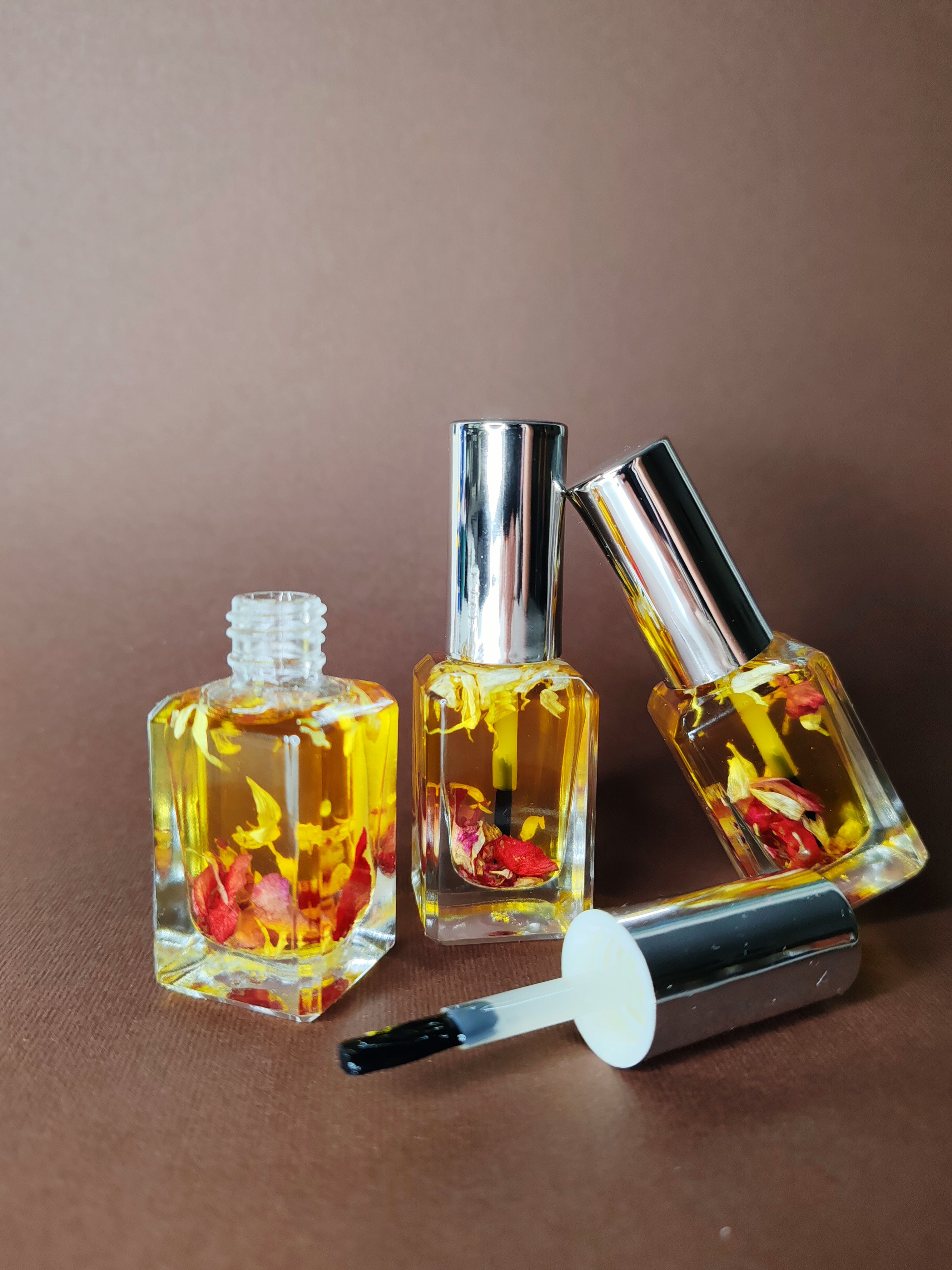 روغن تقویت کننده ی ناخن